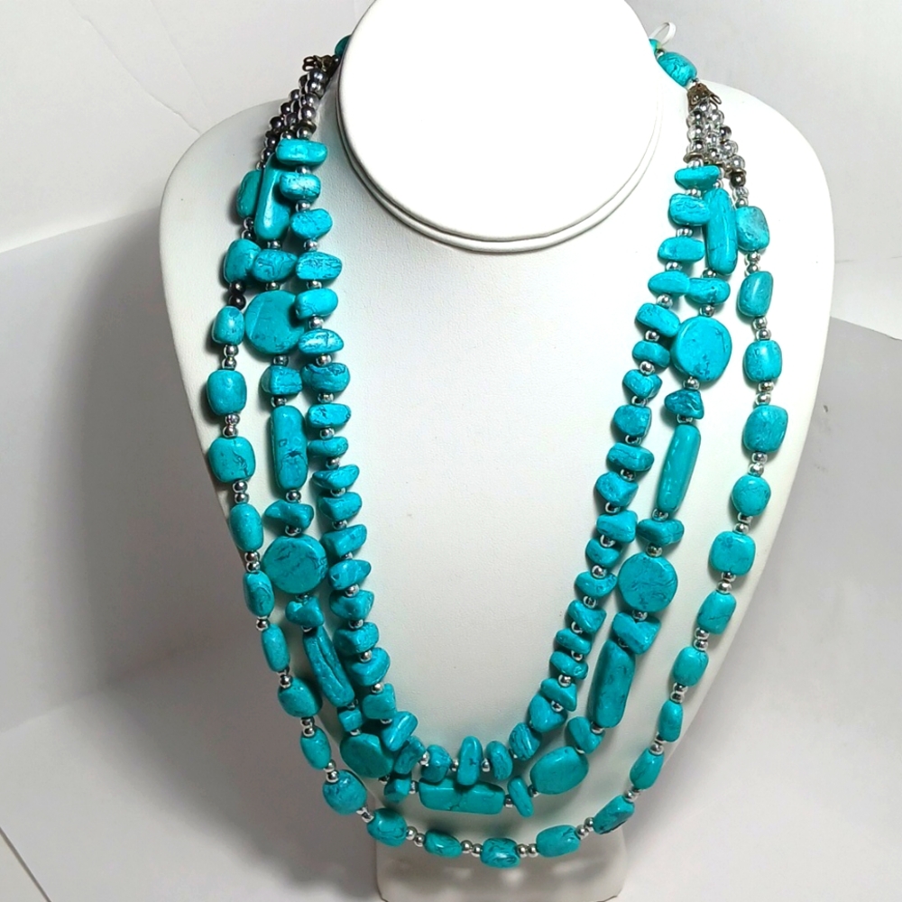 Turquoise Beaded Necklace